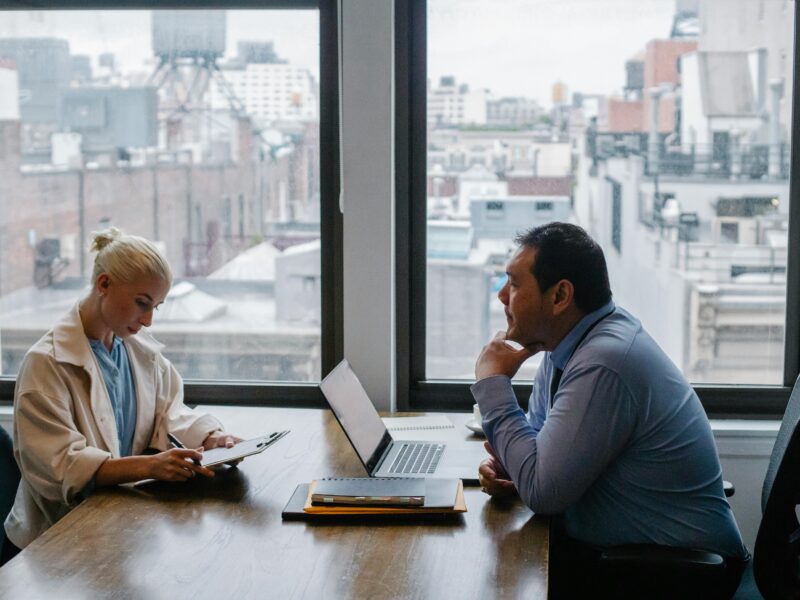 Zdjęcie do artykułu: Content marketing B2B – co działa najlepiej w branżach profesjonalnych