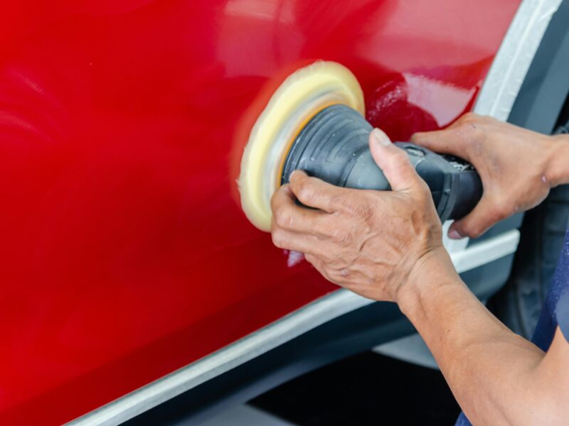 Zdjęcie do artykułu: Jak dbać o lakier samochodu – kosmetyka krok po kroku